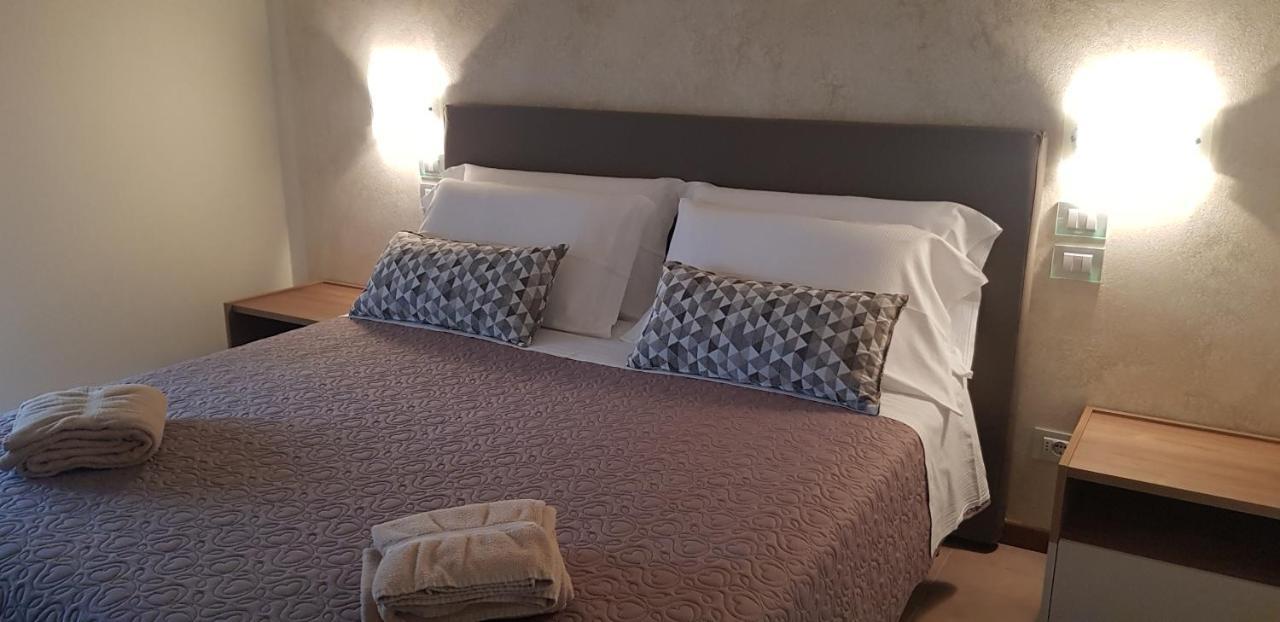 Hotel Margherita Meuble Sirmione Dış mekan fotoğraf
