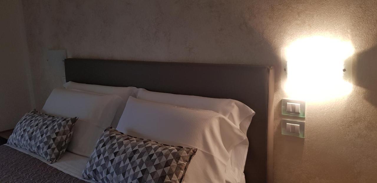 Hotel Margherita Meuble Sirmione Dış mekan fotoğraf
