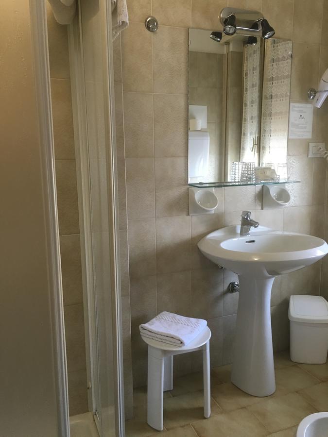 Hotel Margherita Meuble Sirmione Dış mekan fotoğraf